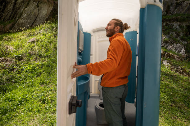 Best Porta potty delivery and setup  in Riviera Beach, FL